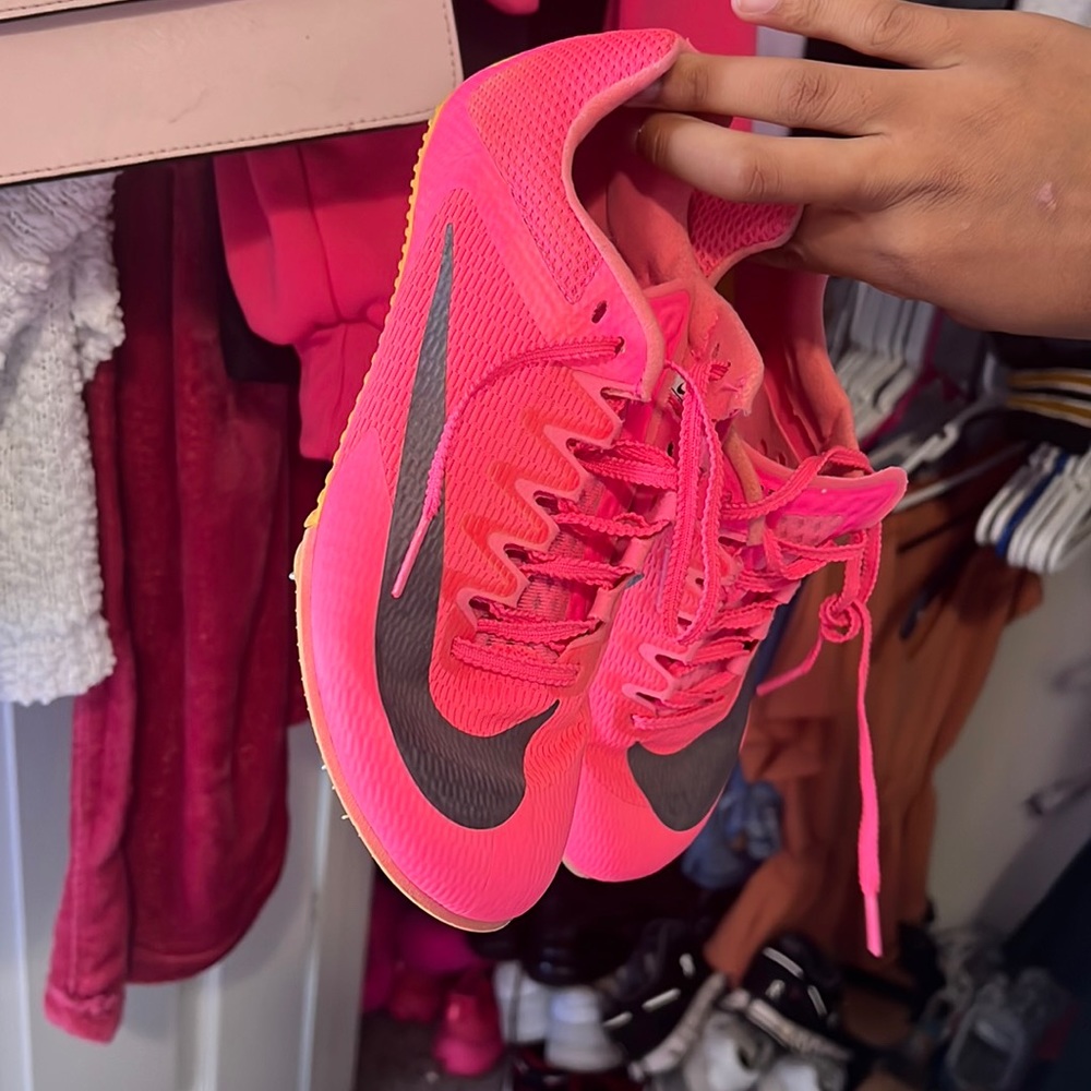 track spikes